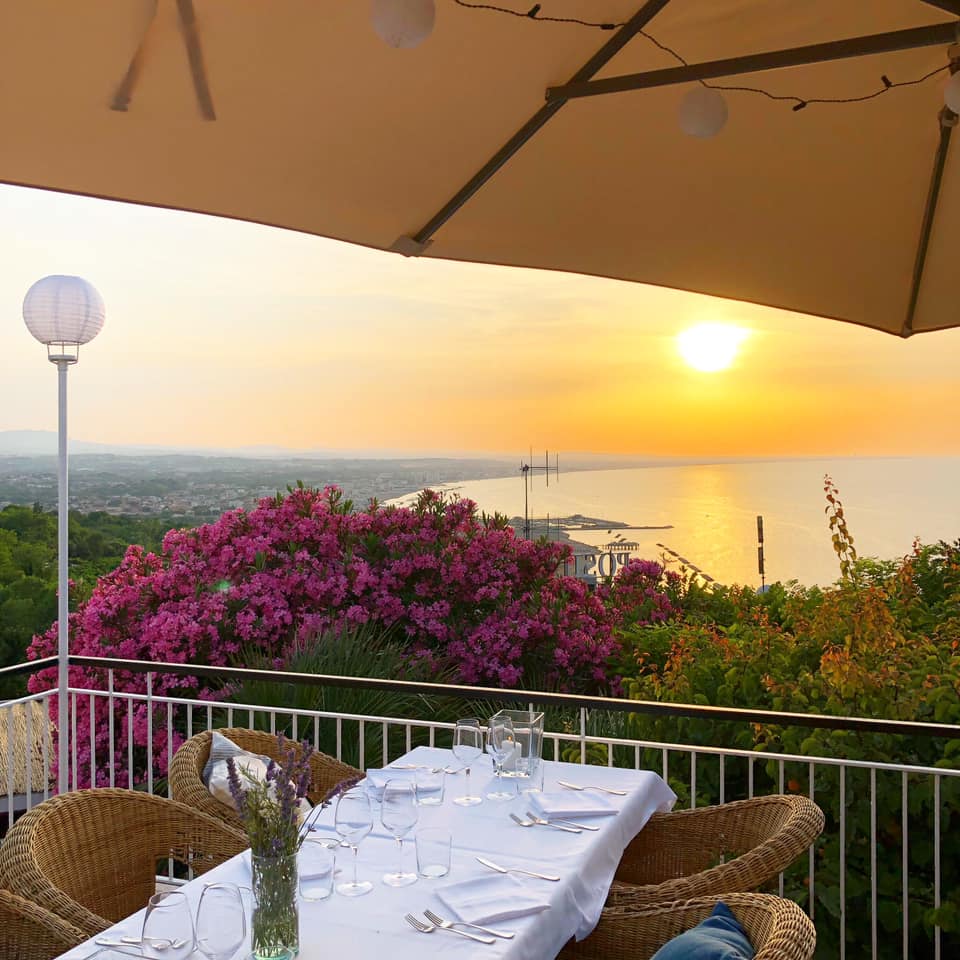 Ristorante-Dalla-Gioconda-cena-tramonto-romantica-terrazza