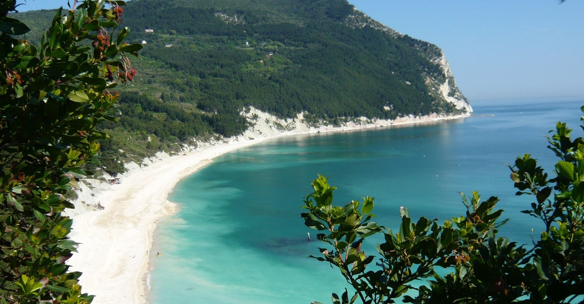 Spiaggia-di-San-Michele-Monte-Conero