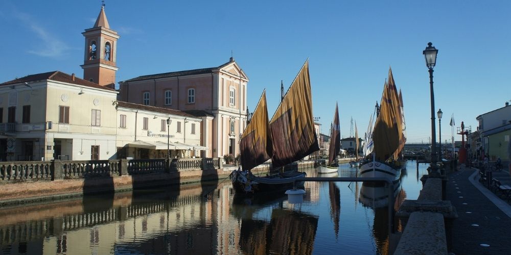 colori-autunno-riviera-adriatica-cesenatico-porto-darsena-barche