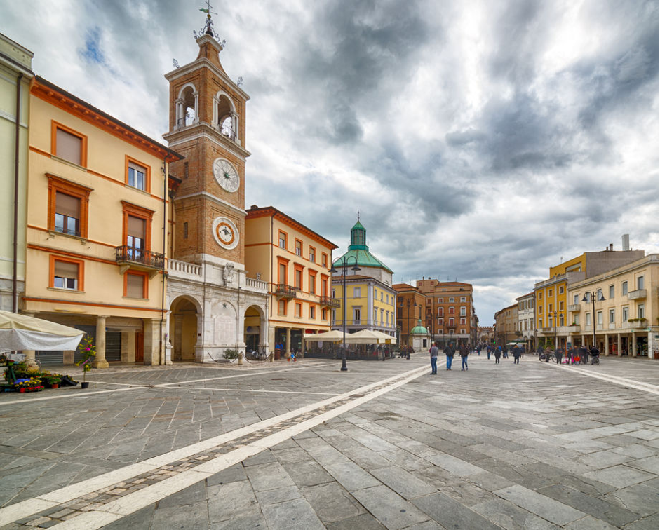 piazza-tra-martiri