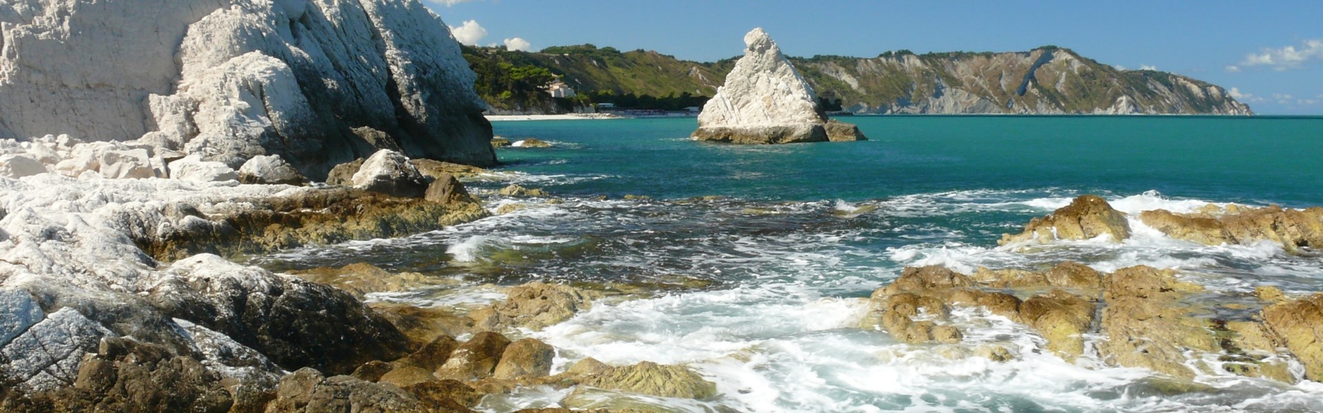 scoglio-della-vela-conero-ancona-portonovo-riviera-mare-scogli