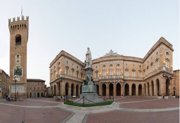 piazza-recanati